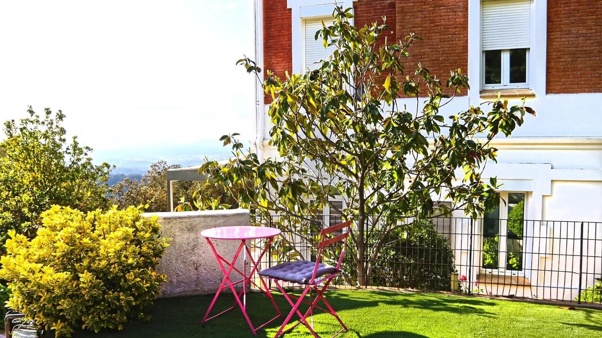 Hotel Aya House Barcelona La Floresta Pearson