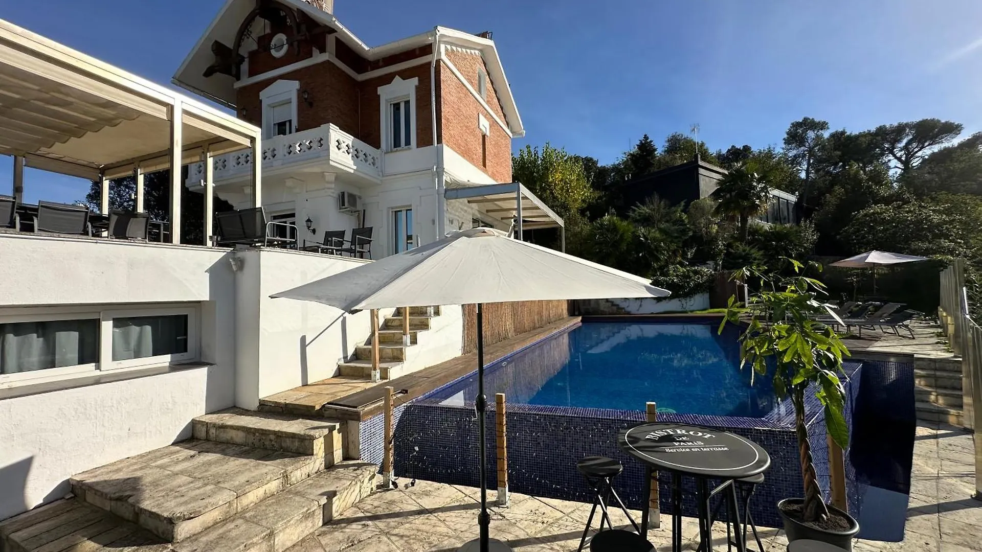 Θέρετρο Aya House Ξενοδοχείο Βαρκελώνη
