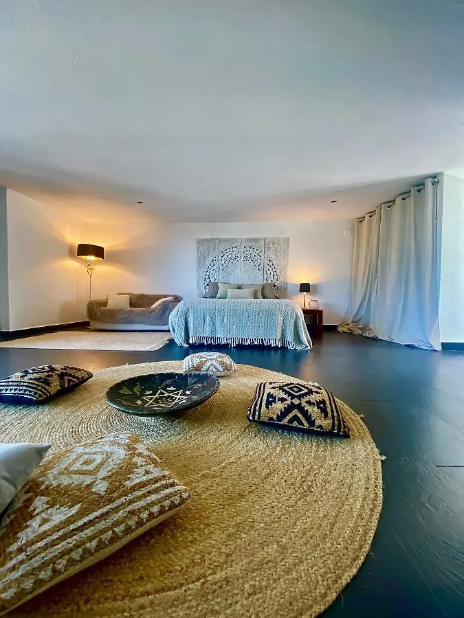 Aya House Hotel Barcelona Resort