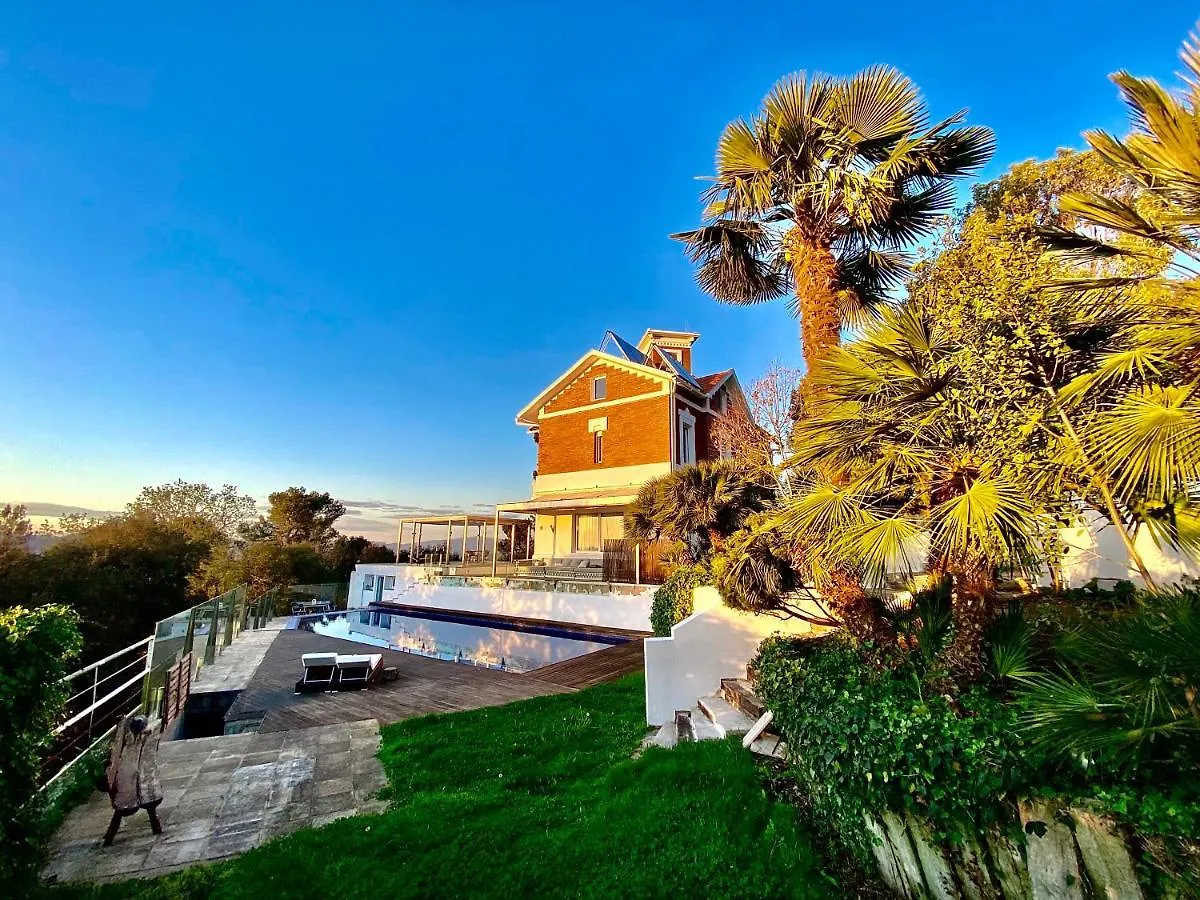 Aya House Hotel Barcelona Resort