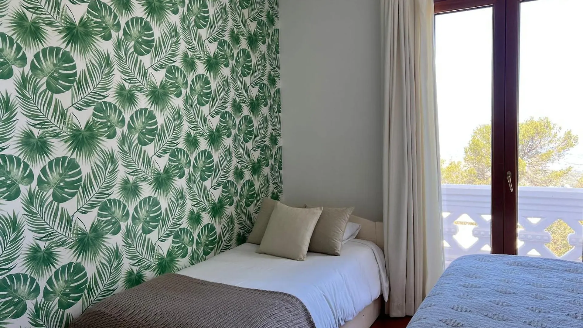 Aya House Hotel Barcelona Resort