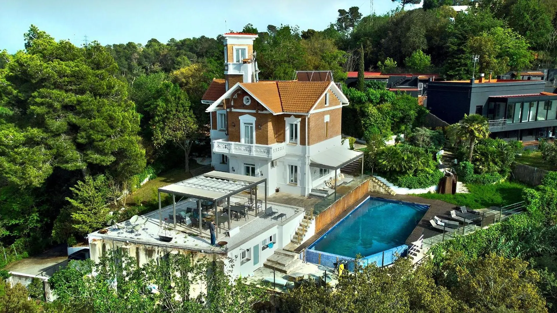 Aya House Hotel Barcelona Resort