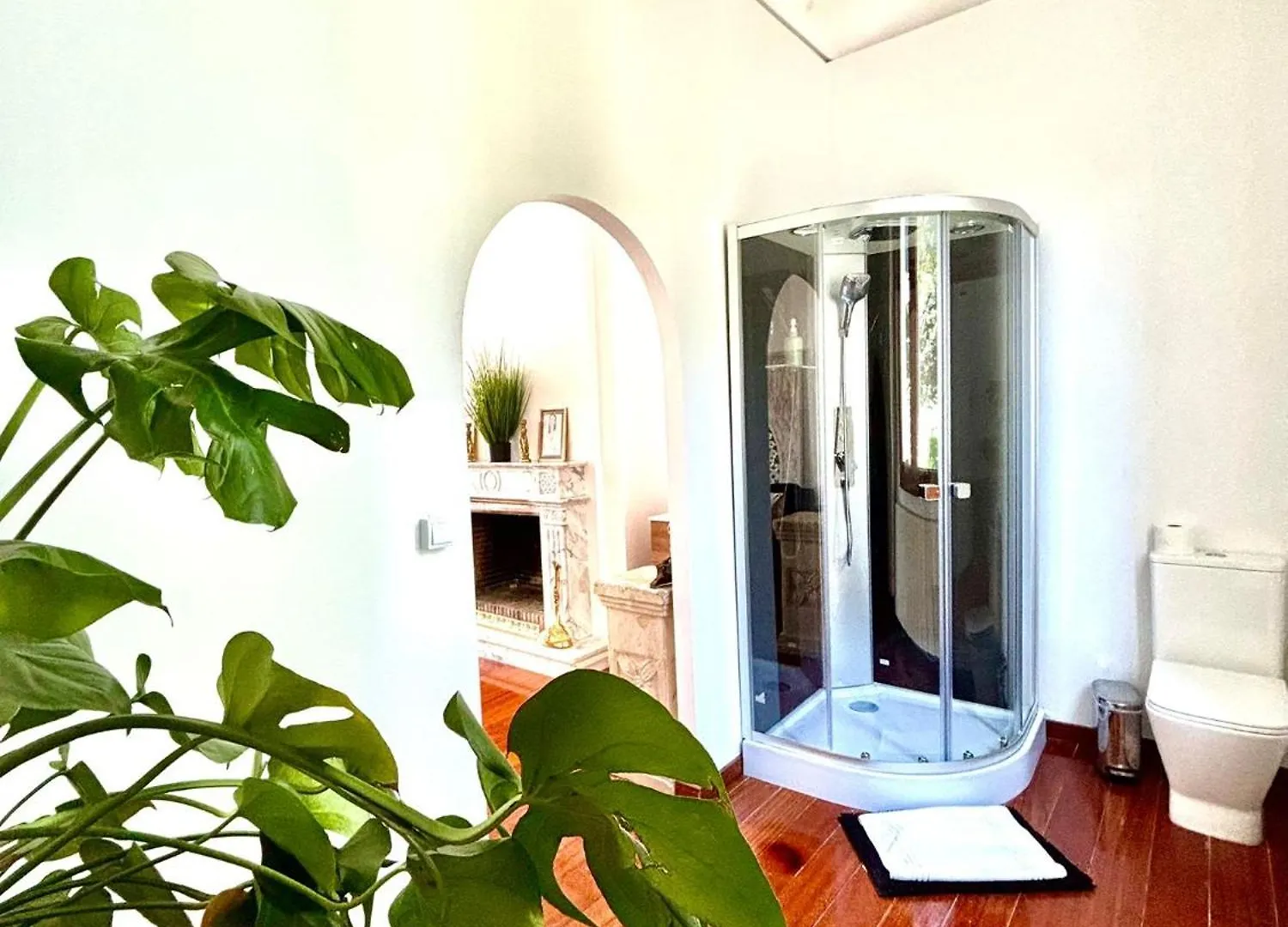 Aya House Hotel La Floresta Pearson
